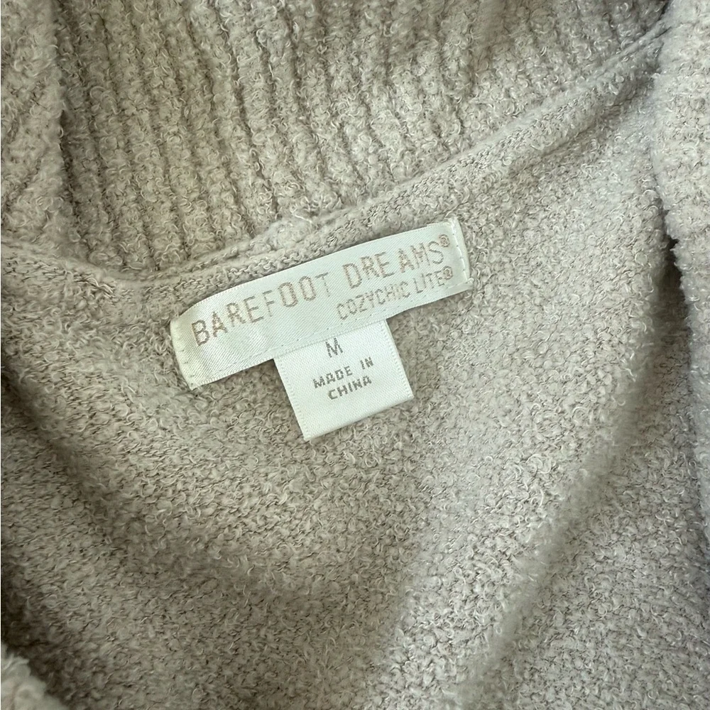 Barefoot dreams women’s cream size medium cardigan, cozy lounge wear soft
